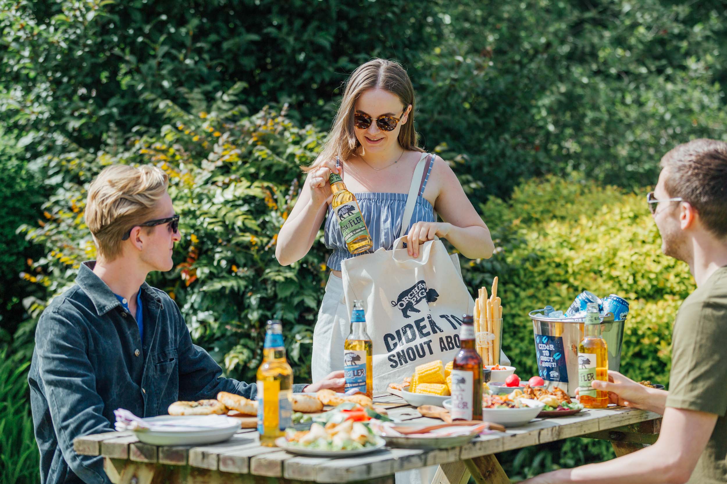 Orchard Pig drinks photography